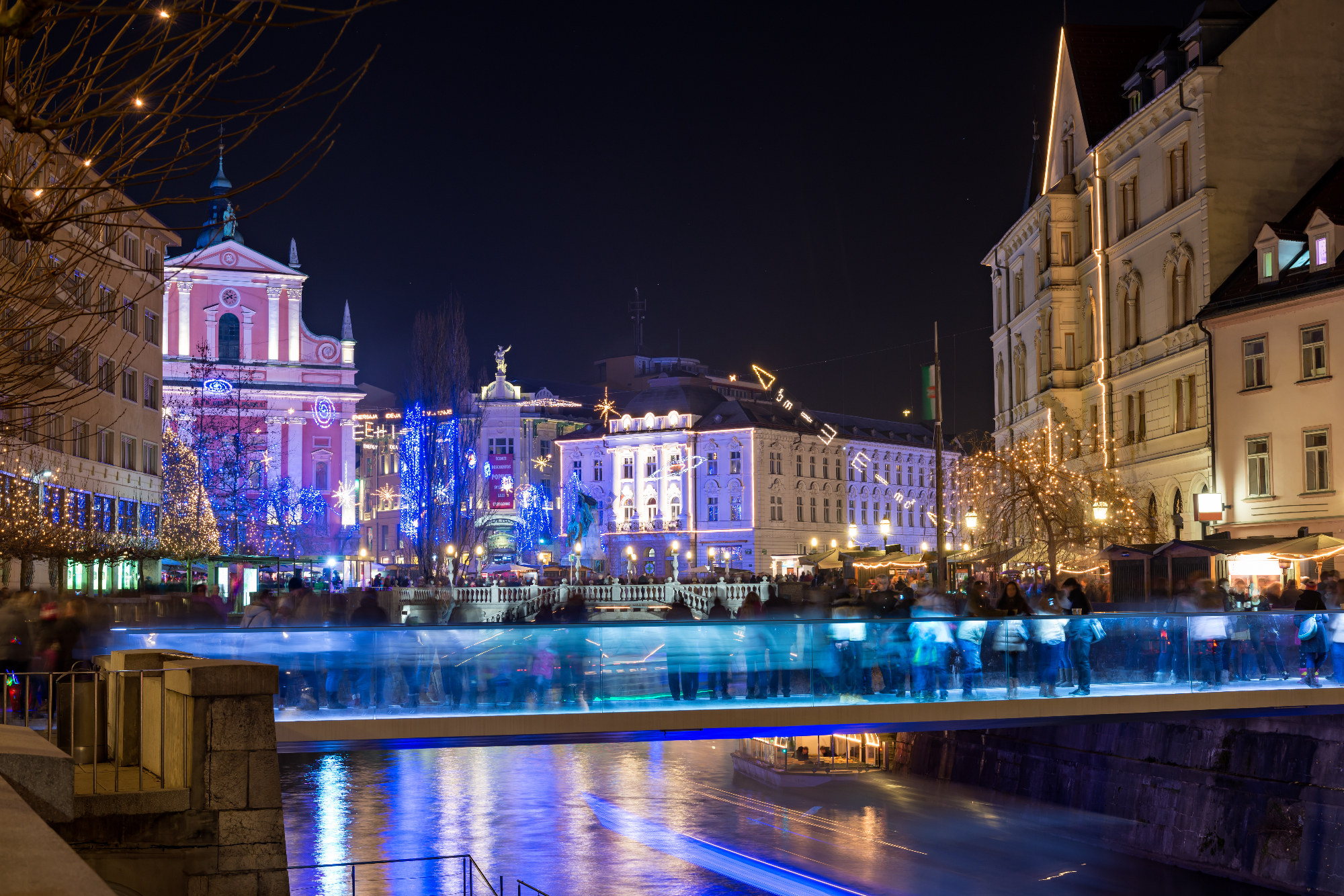 Mesec december, lučke in okraševanje