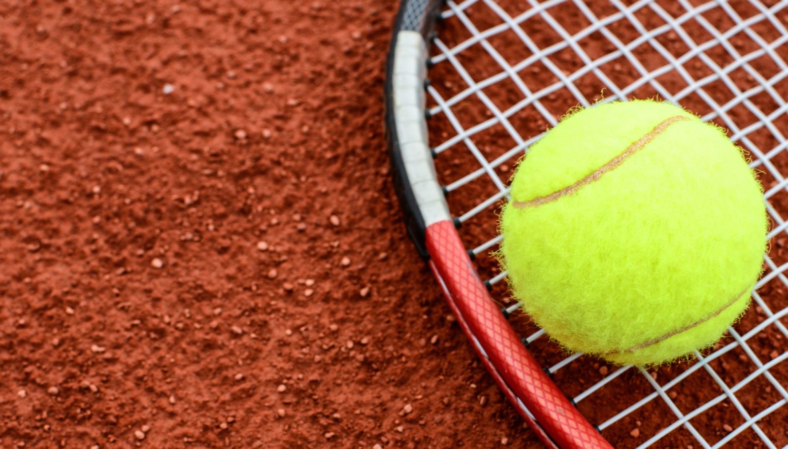 Zakaj je tenis šport natančnosti, gibanja in taktike in zakaj ga morate morda poskusiti tudi vi